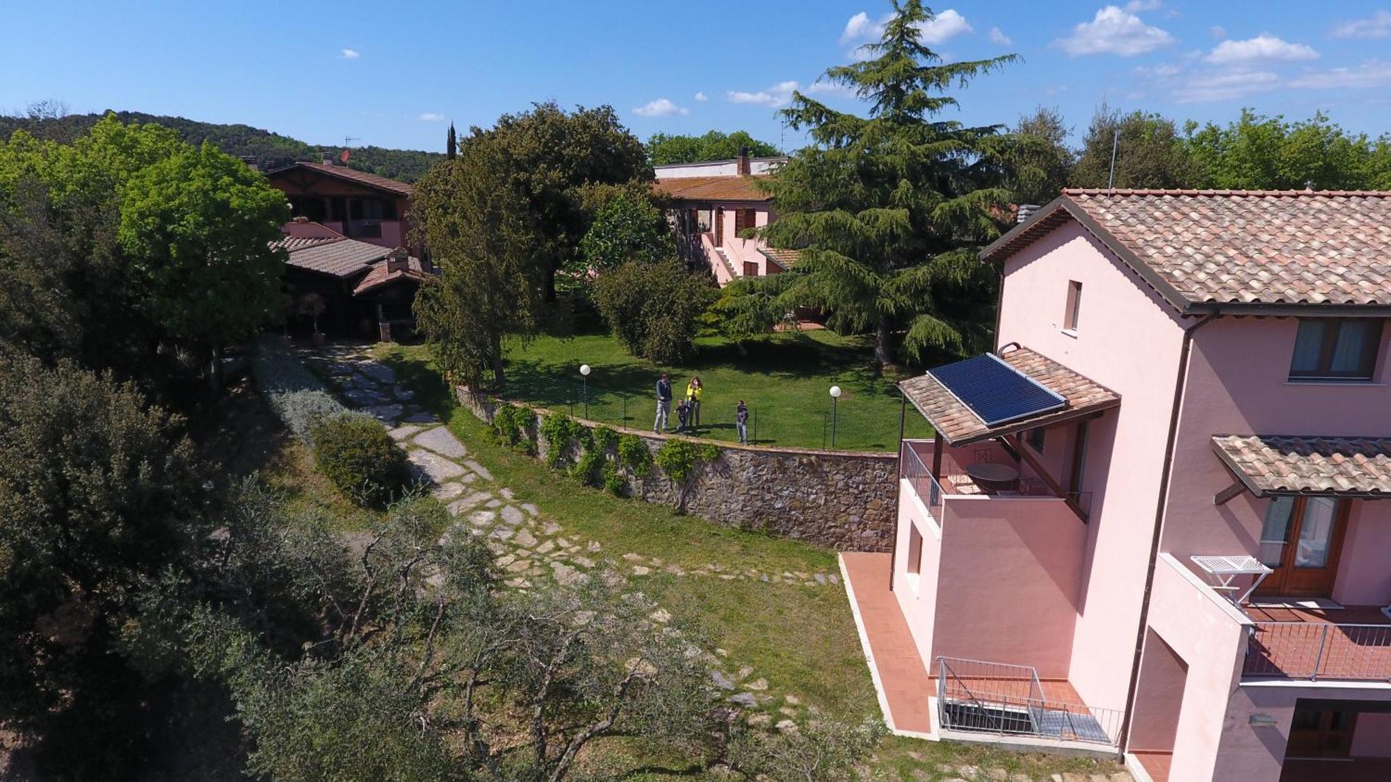 Agriturismo Poggio Corbello La Pesta Exterior foto